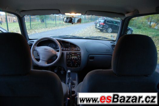 Ford Fiesta 1.4 16V + 2. sada kol v ceně – fotografie 5