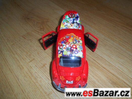 model auta Red Hippie VW Beetle – fotografie 4