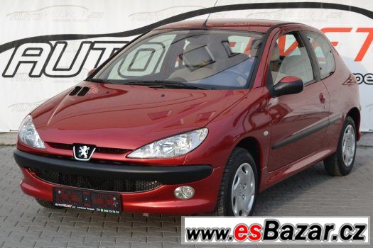 Prodám Peugeot 206 1.4i klima, centrál, serviska, POCTIVÉ KM – fotografie 1