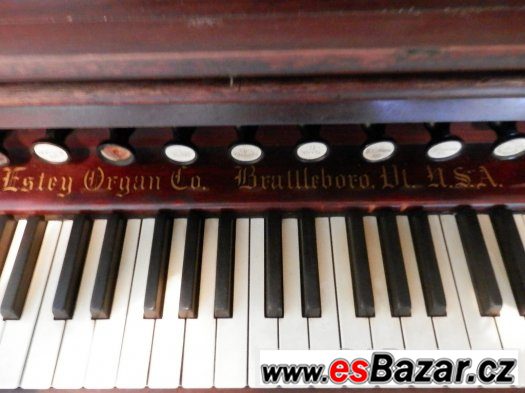 AMERICKÉ HARMONIUM – fotografie 3