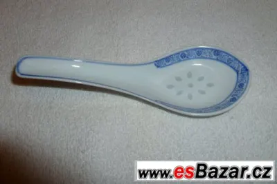 Porcelánová lžíce