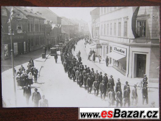Benešov pohlednice M.Schonbaum RU památník Tyršova ulice – fotografie 1