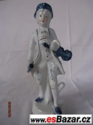 Porcelánová soška "Houslista"