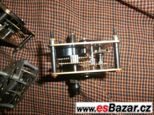 Hodinové mechaniky – fotografie 2