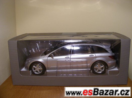 Model MERCEDES-BENZ R – fotografie 1