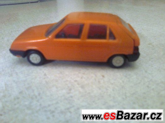 Kaden 1:43 Škoda Favorit – fotografie 1