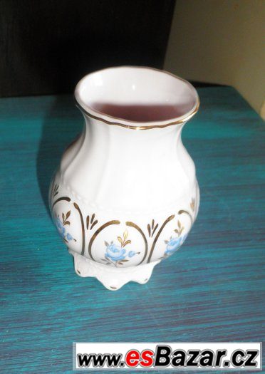 VÁZIČKA Z RUŽOVÉHO PORCELÁNU – fotografie 4