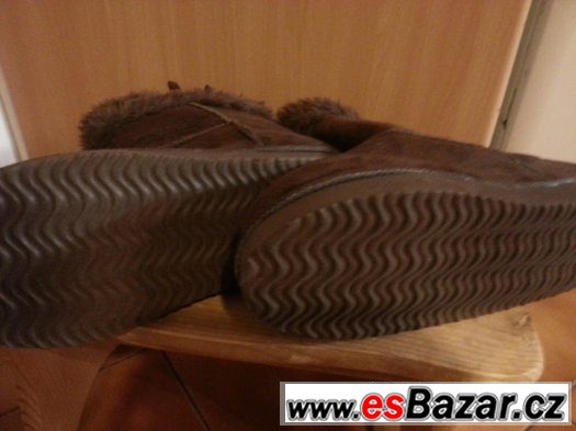 Zimní teplé sněhule typu UGG, vel 37-38 – fotografie 3