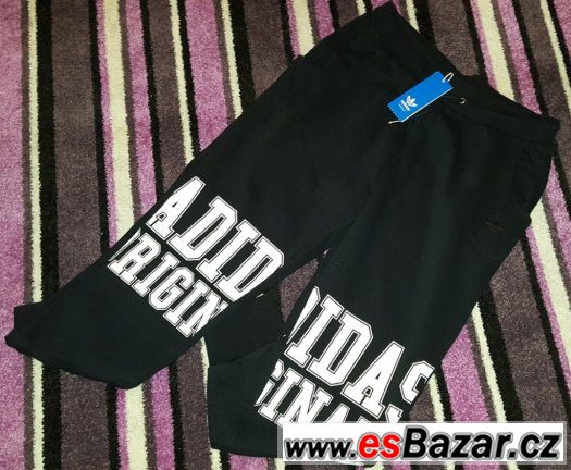 Kalhoty Adidas LOOSE TP Q4 - SLEVA 47% – fotografie 2