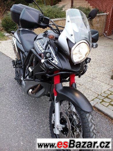 honda transalp 700 – fotografie 3