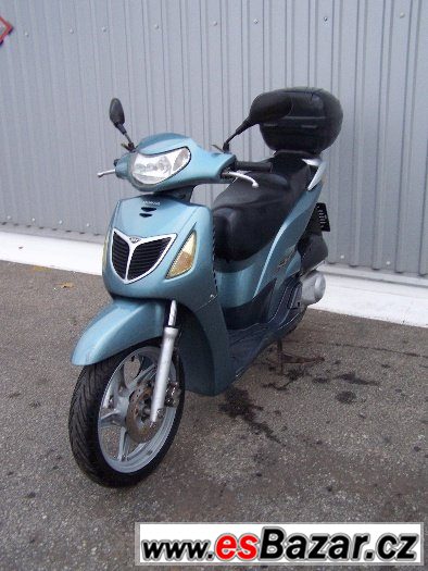 Honda SH 125 (2004) SLEVA DO KONCE ROKU – fotografie 1