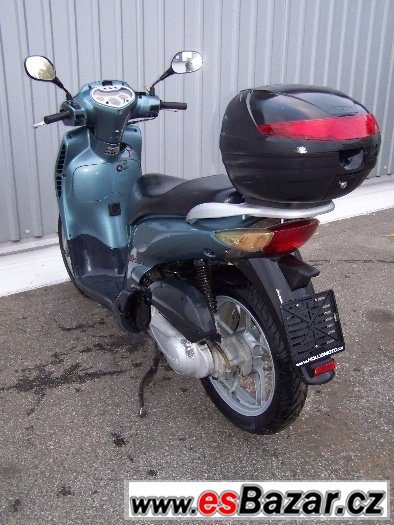 Honda SH 125 (2004) SLEVA DO KONCE ROKU – fotografie 4