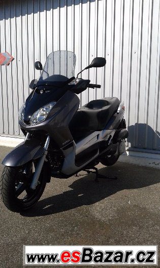 Yamaha X MAX 250 (2005) SLEVA DO KONCE ROKU – fotografie 1