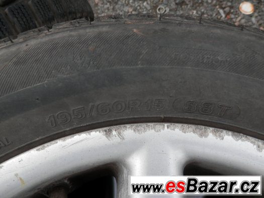 Ford Mondeo I 4 zimní ALU kola 195/60R15 – fotografie 3