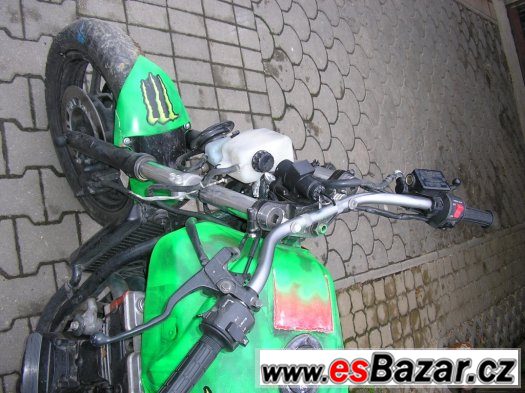 Prodám díly na KAWASAKI GPX 600 A Rok 1994 stunt riding – fotografie 5