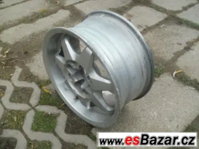 Alu kola 7J15 MOMO