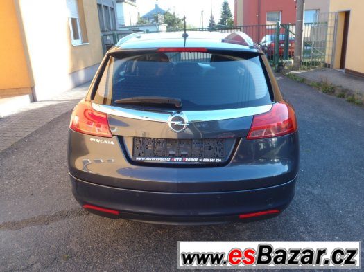 Opel Insignia 2.0 CDTi 81Kw,kombi – fotografie 3