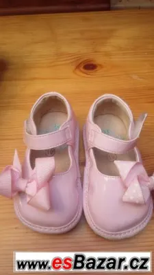 Prodám růžové botičky zn.Bellinis  vel.19