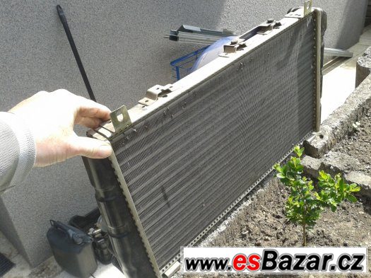 chladič vody + ventilátor  škoda felicia/felicie – fotografie 3