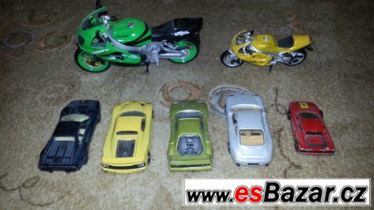 Modely autíček Burago a MatchBox, + Moto Kawasaki Ninja – fotografie 2
