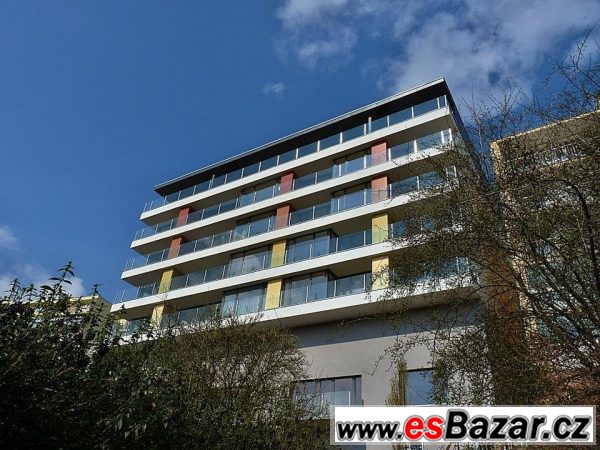 Velkorysý byt o ploše 64.0 m2 s balkonem – fotografie 4