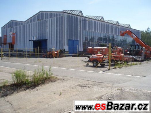 Pronájem haly ve skladištní oblasti,1000 m2, Hradec Krákové – fotografie 1