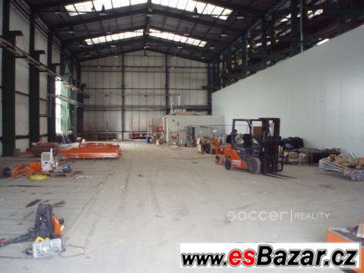 Pronájem haly ve skladištní oblasti,1000 m2, Hradec Krákové – fotografie 2