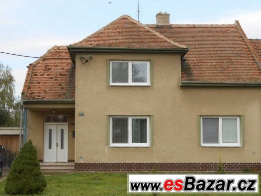 Rodinný dům v bloku se zahradou v obci Tasov, okr. Hodonín – fotografie 1