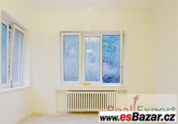 Pronájem bytu 1+kk, Praha 5 - Smíchov, ul. K – fotografie 3