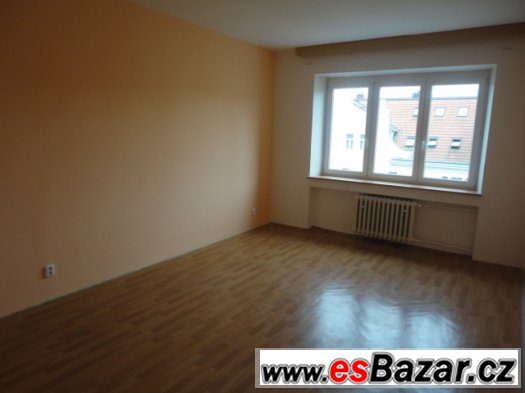 Pronájem 3+1, ulice Merhautova, Černá Pole, 80 m2, balkon, k – fotografie 3
