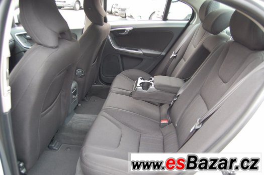 Volvo S60 2.0D D3 Kinetic, 120kW – fotografie 4
