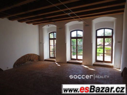 Pronájem reprezentativního obchodu, 130 m2, Hradec Králové - – fotografie 1