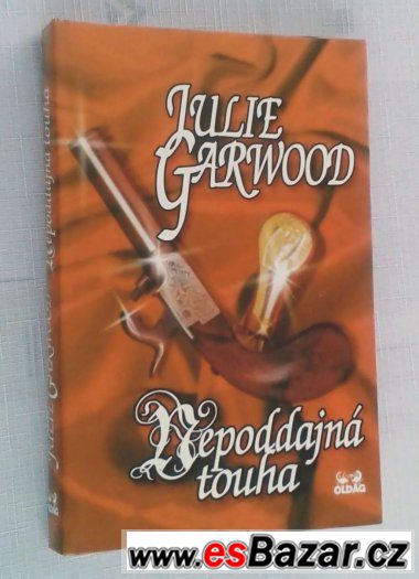 Julie Garwood - Nepoddajná touha – fotografie 1