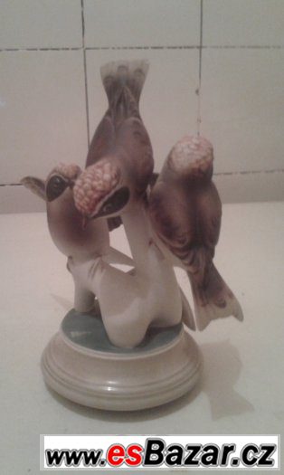 Prodám sošku z porcelánu a keramiky s motivem ptáčka – fotografie 3