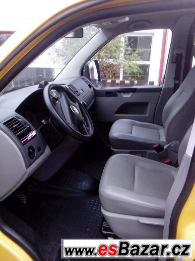 vw T5 2,5 tdi 4x4 Doka 96kw 2005  kuže ,klima 6 kvalt – fotografie 4