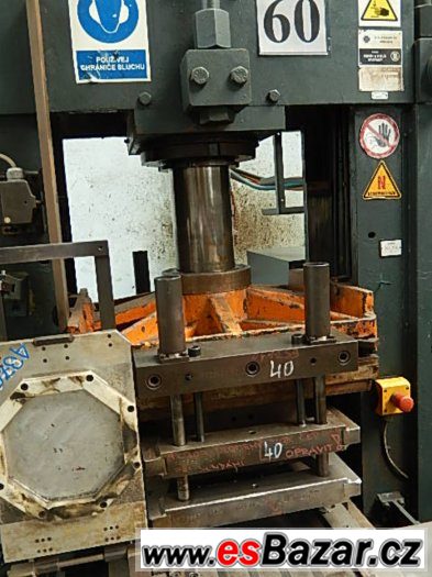 Hydraulický lis W. BUSSMANN KG Munchen 100 – fotografie 2