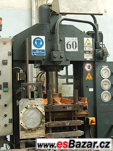 Hydraulický lis W. BUSSMANN KG Munchen 100 – fotografie 4