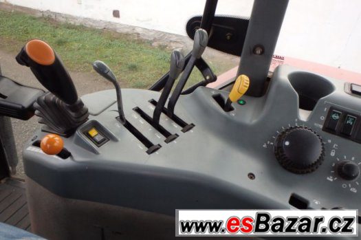 Kolový traktor Case IH – fotografie 5