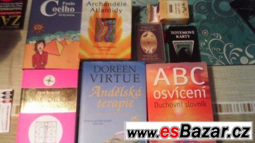 kniy a karty – fotografie 2