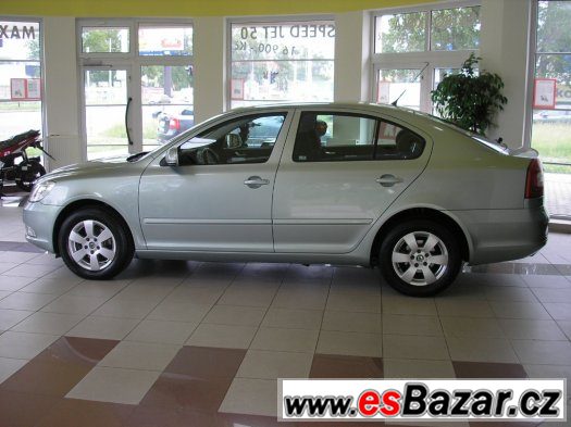 Octavia 1,6 Cr 77kW Elegance MAX + sport - jen 43 000km – fotografie 3