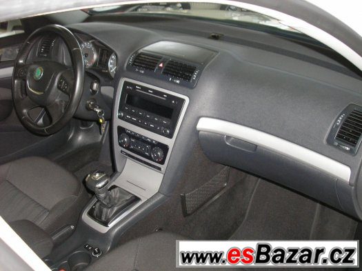 Octavia Combi 2,0Cr DSG ELEGANCE-po serv. prohlídce – fotografie 5