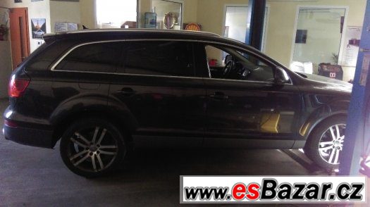 Audi  Q7 4,2 FSI  Koupeno v ČR První majitel koupeno v ČR – fotografie 3
