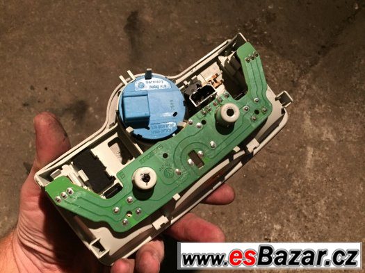 Prodám stropní lampičku Passat B5/B5.5 – fotografie 3