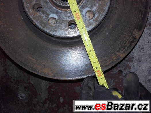 vw passat 3c B6 těhlice náboj brzdič přední náprava – fotografie 2