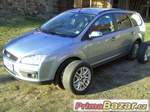 Ford Focus Turnier 1.6 Ti-VCT Titanium – fotografie 1