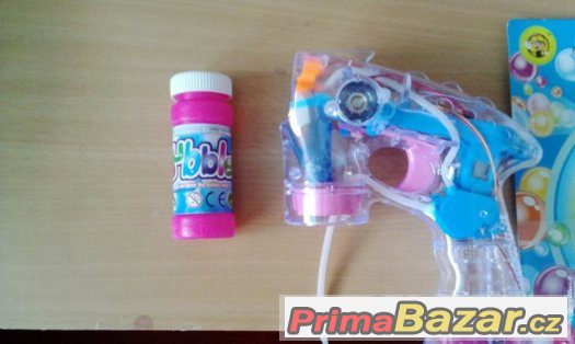 Bublifuk vystřelující bublinky – fotografie 3