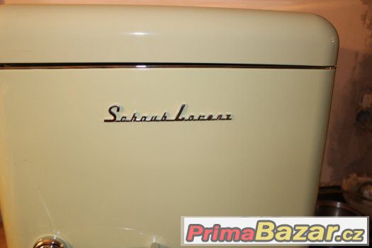 retro lednice s mrazákem – fotografie 2