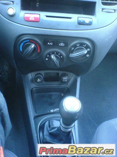 Kia Rio 1,5 CRDi/81kW, r.v. 2007 – fotografie 5