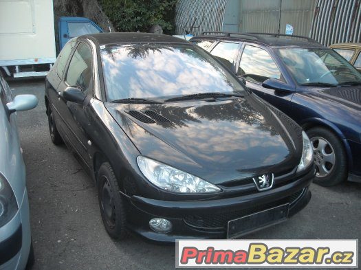 ZLEVNĚNO Peugeot 206 1.4i SPORT R.v 2003 – fotografie 2