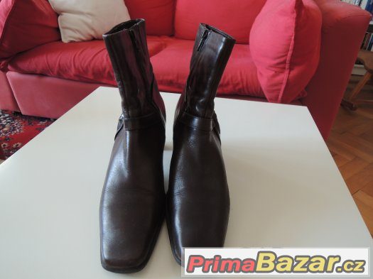 Hnědé kotníkové boty Clarks – fotografie 3